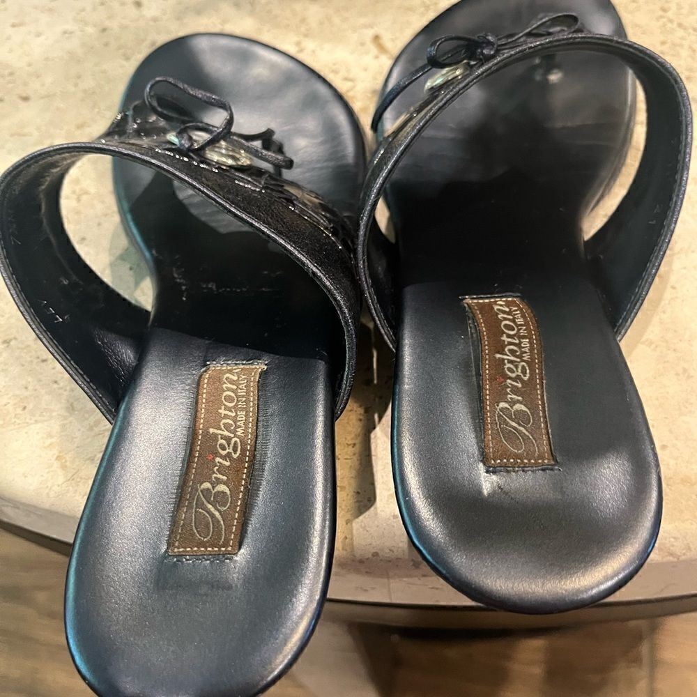 Used Navy Brighton sandals size 7.5 - Picture 6 of 7